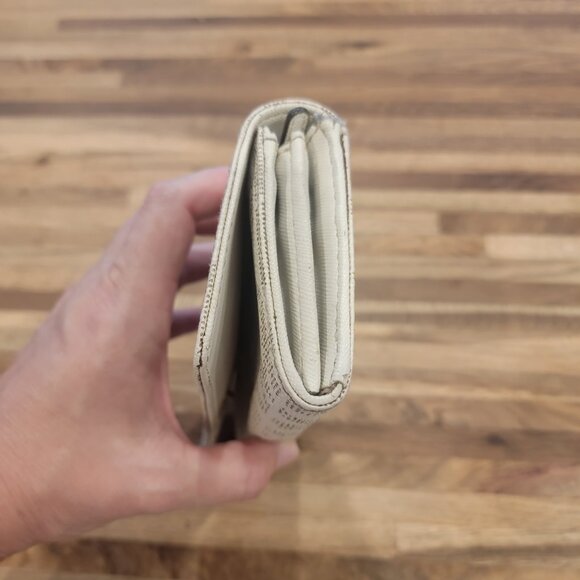 Michael Kors Fulton Carryall Women's Leather Wallet - Picture 6 of 16